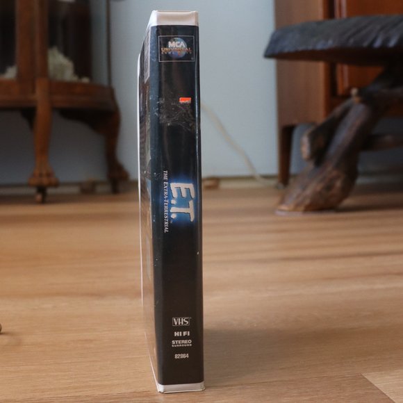 1996 VHS E.T. The Extra-Terrestrial Film - Picture 2 of 9